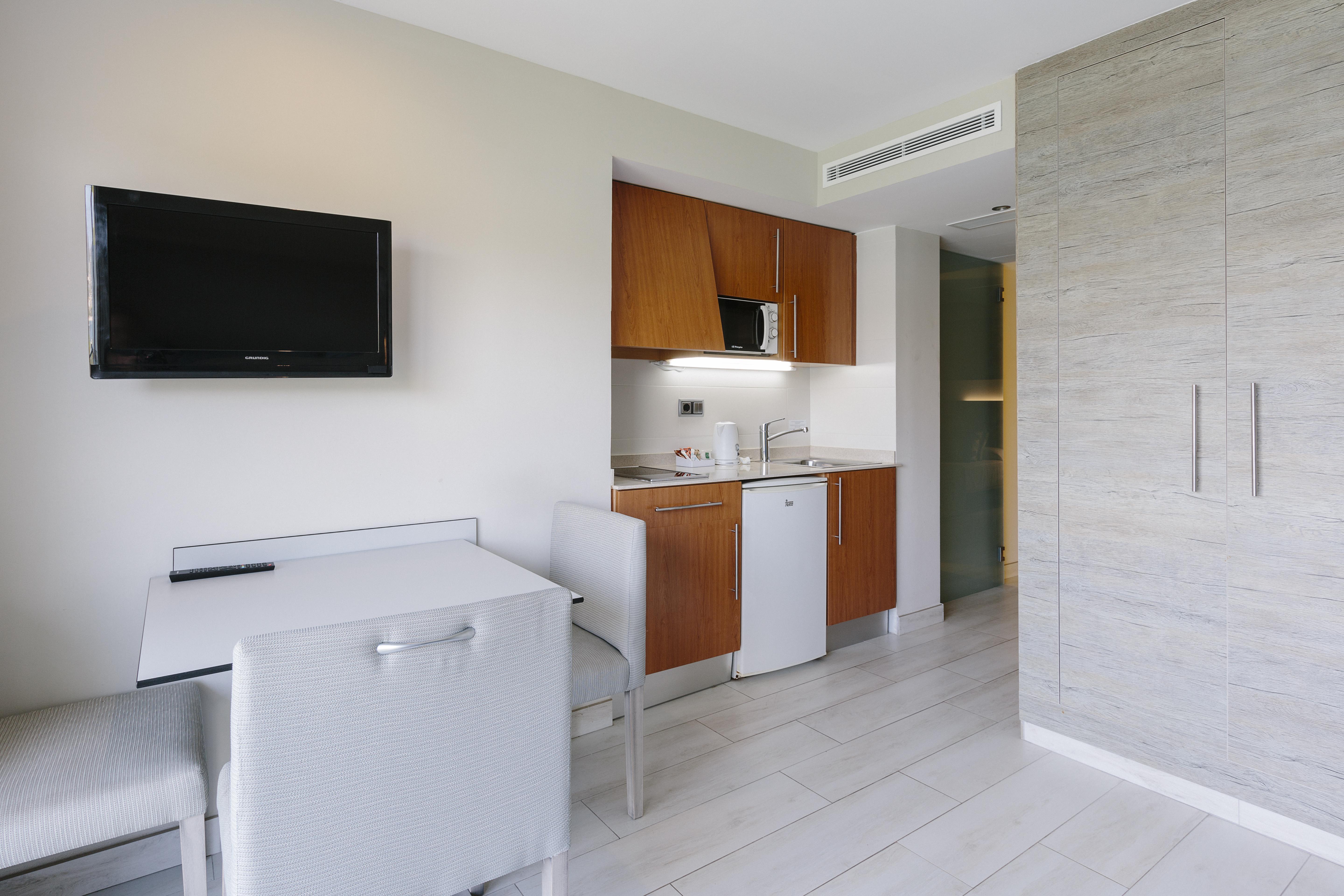 Alua Palmanova Bay Aparthotel Kültér fotó