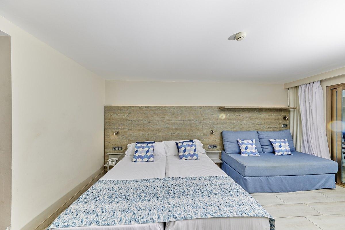 Alua Palmanova Bay Aparthotel Kültér fotó