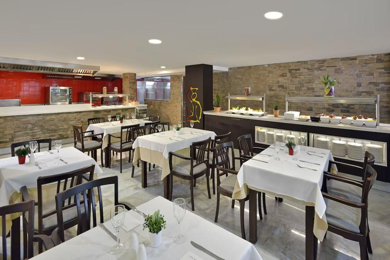 Alua Palmanova Bay Aparthotel Kültér fotó