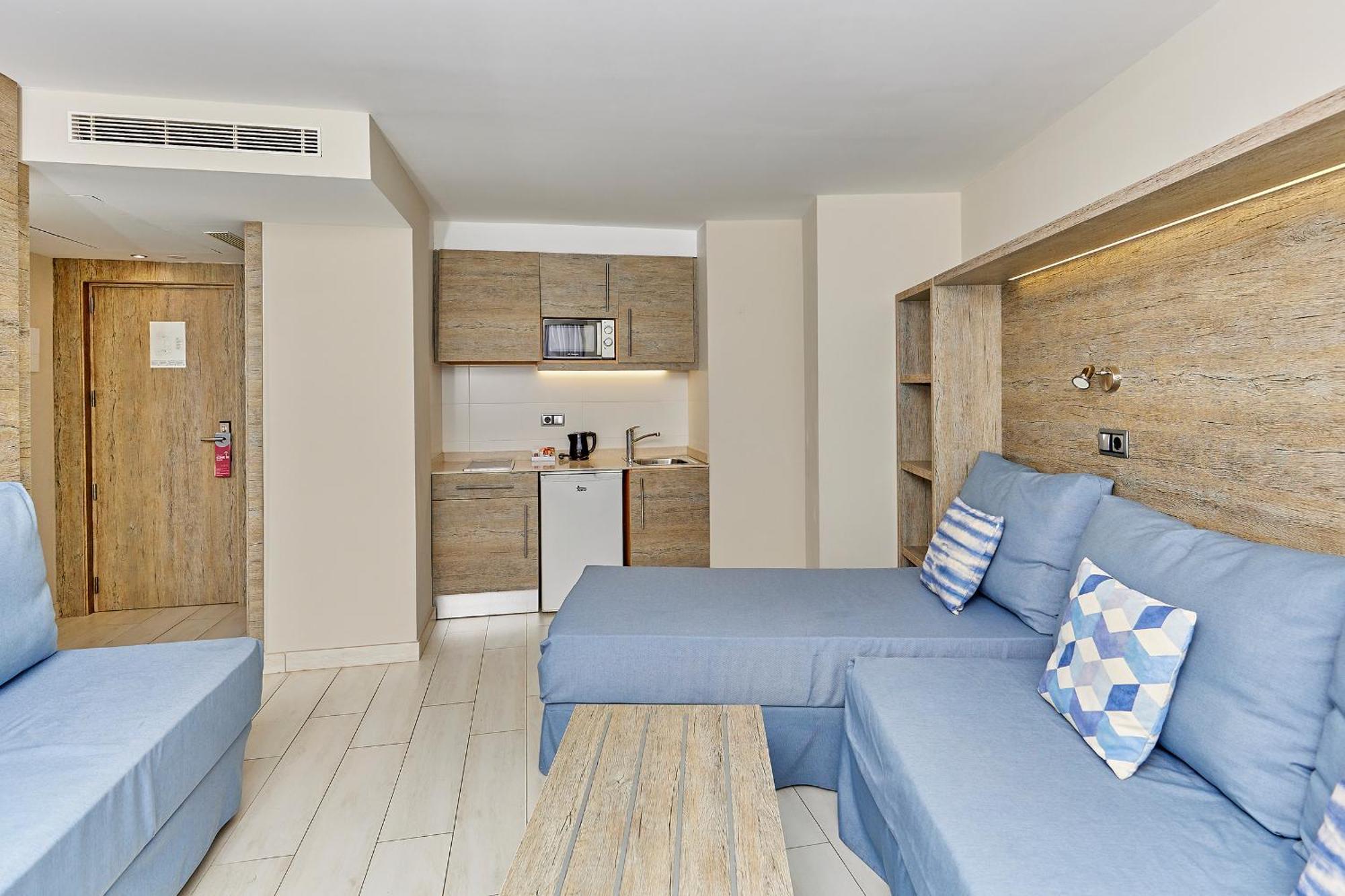 Alua Palmanova Bay Aparthotel Kültér fotó